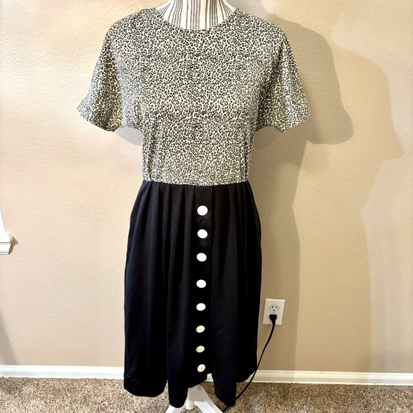 John Roberts Dresses & Skirts - SALE! Vintage Dress L J.S.J. John Roberts Black skirt Animal Print Button Detail
